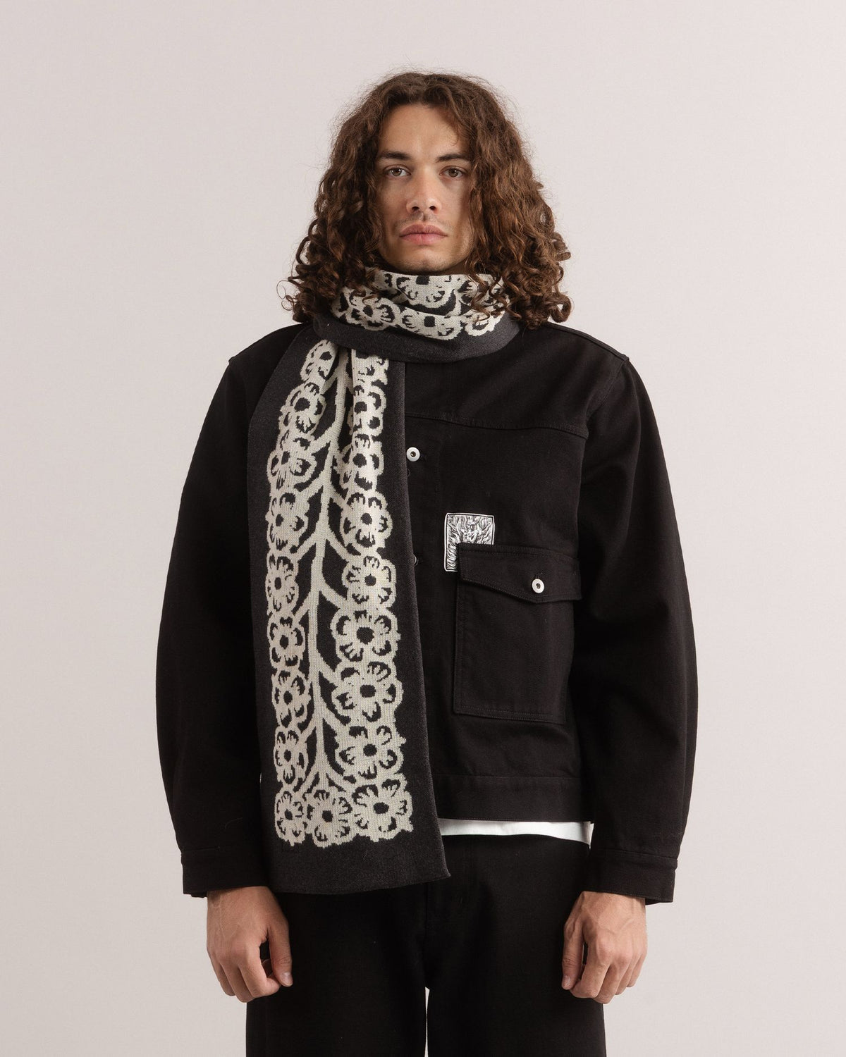 Verdure Scarf — Charcoal