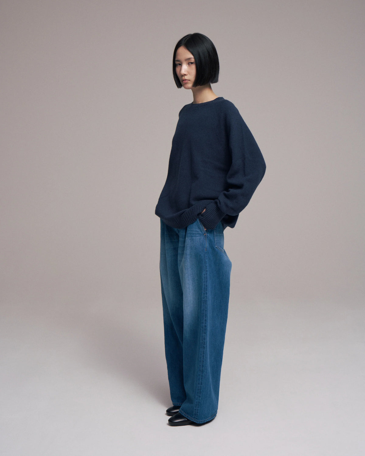 Seamless Knit Sweater — Navy