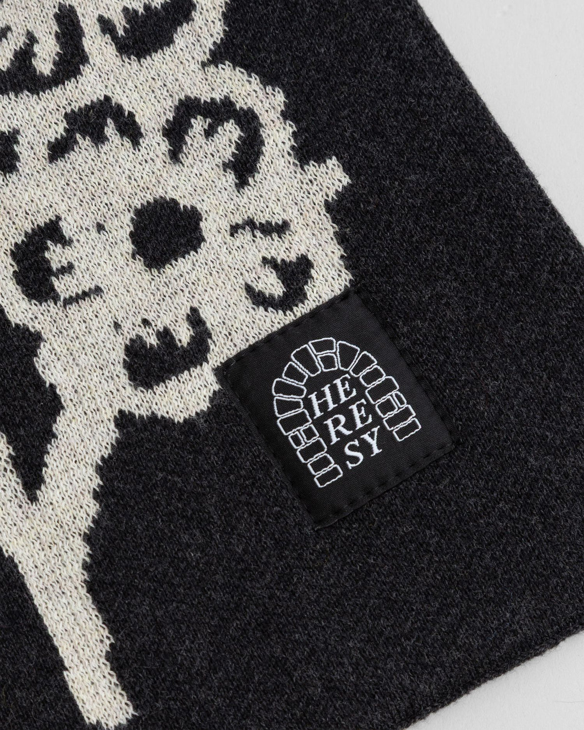 Verdure Scarf — Charcoal