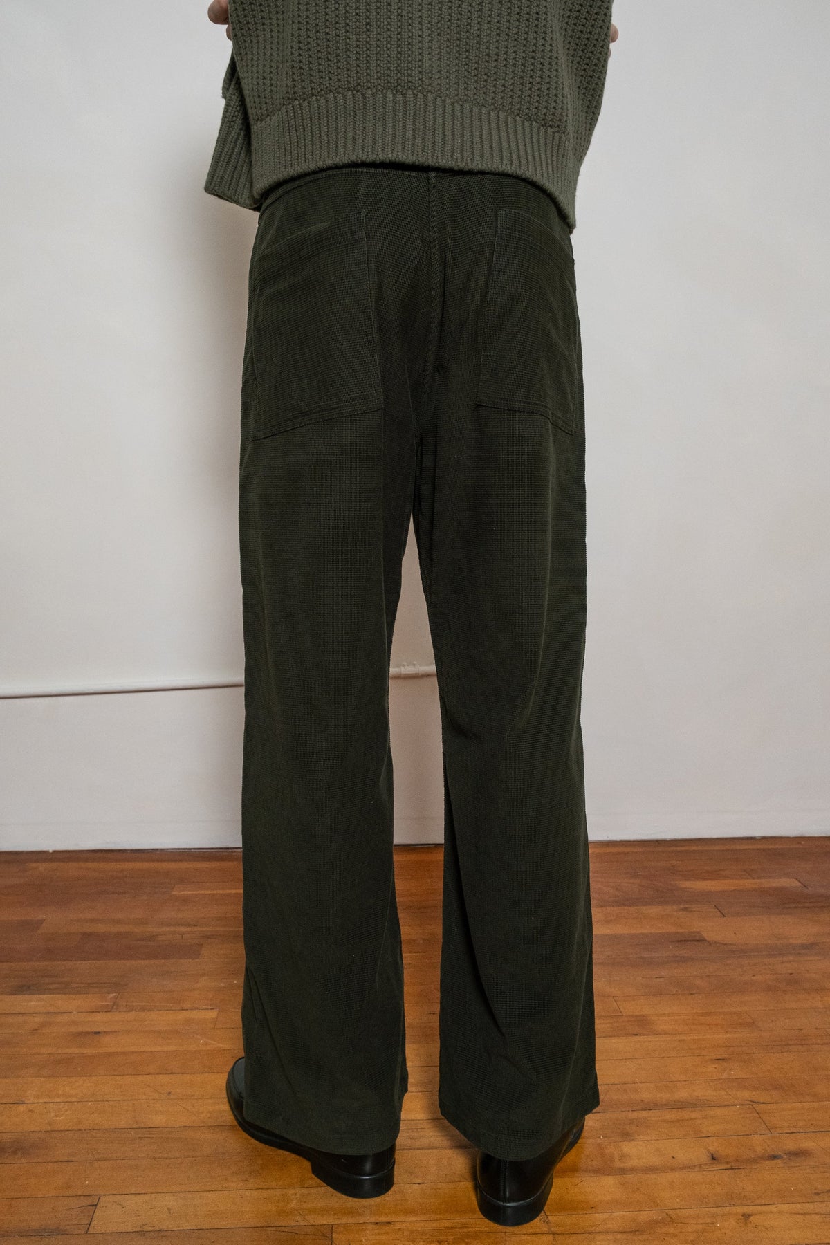The Deckard Corduroy Pant - Olive Green