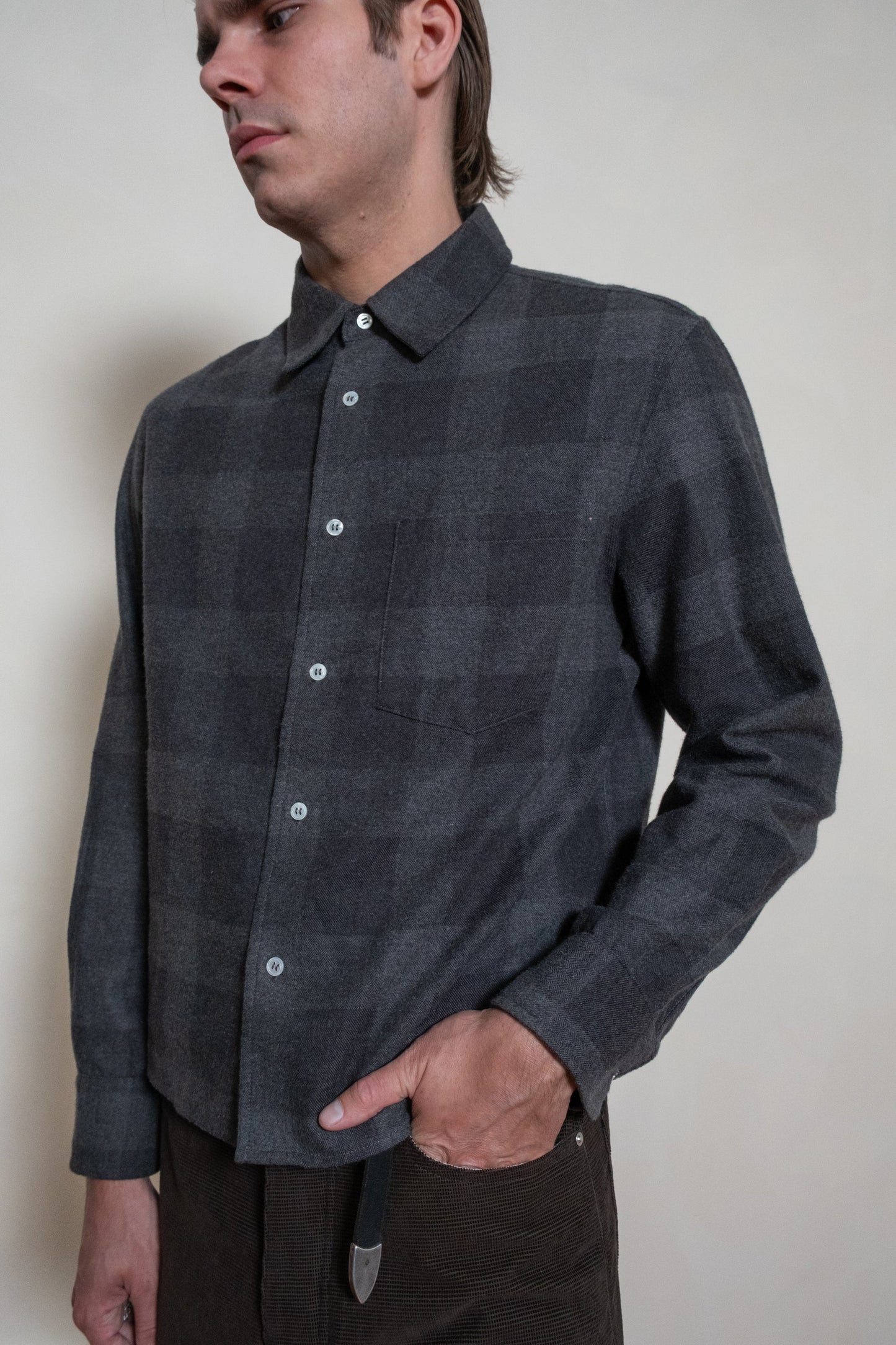 The Khumbu Yak Wool Flannel - Charcoal Buffalo Check
