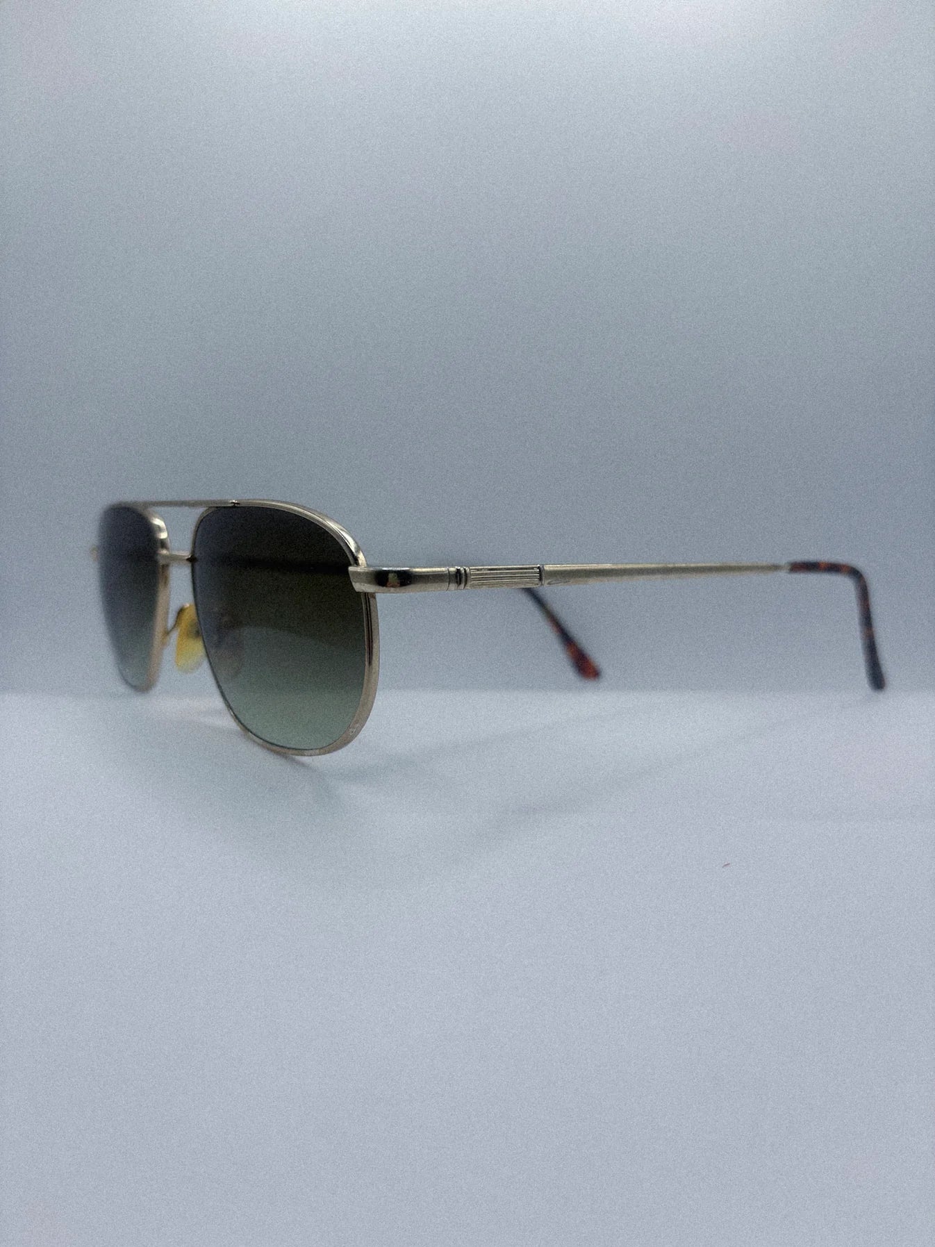 “Green Horizon” 1980s Art Craft Sunglasses